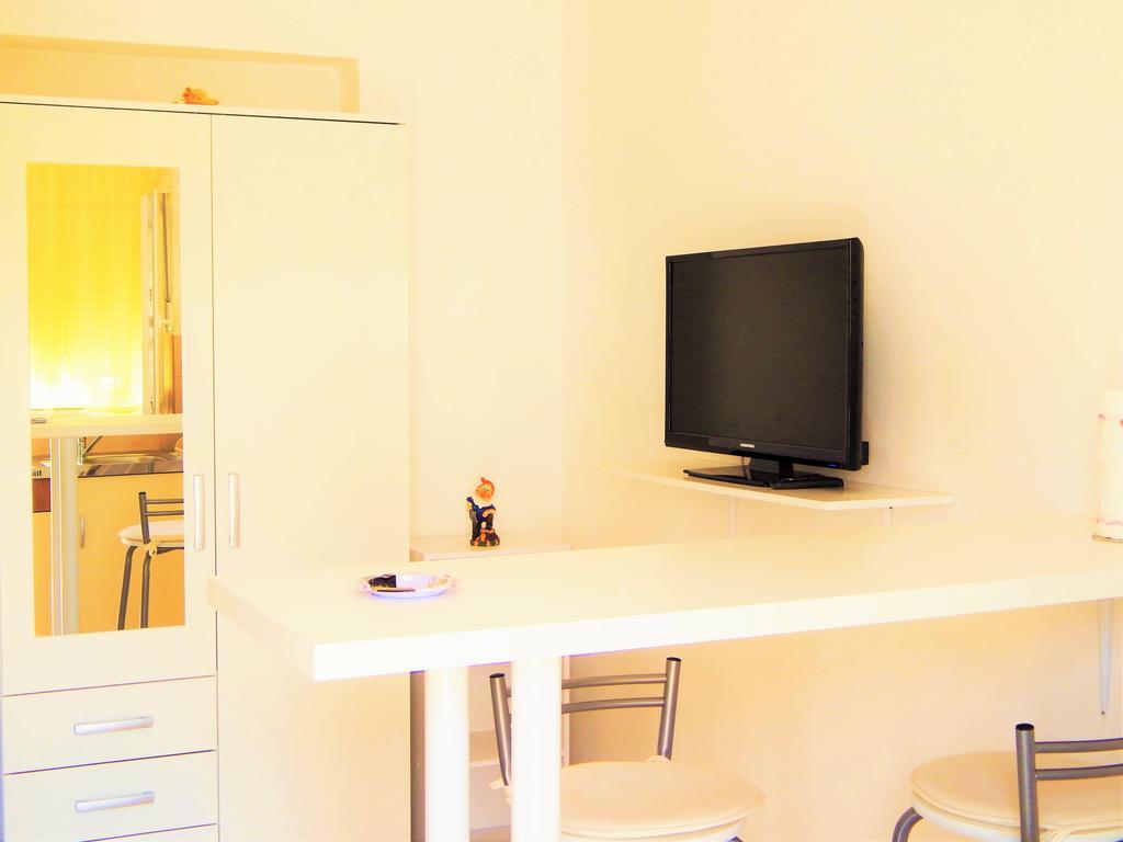 Adria Apartments Stobreč エクステリア 写真