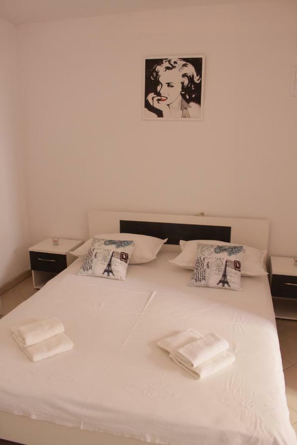 Adria Apartments Stobreč エクステリア 写真