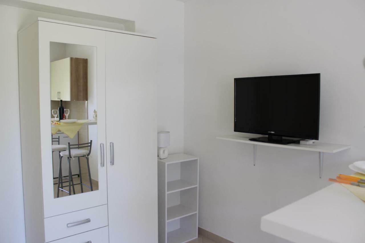 Adria Apartments Stobreč エクステリア 写真
